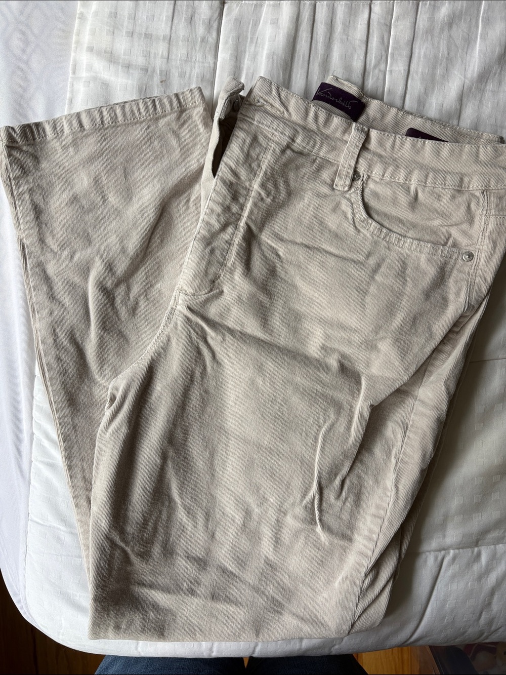 Gloria Vanderbilt Straight Leg Pants in Light Taupe